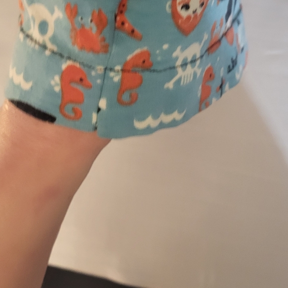 Cute Handmade baby hat WITH COOL PIRATE PATTERN FABRIC - Picture 6 of 8